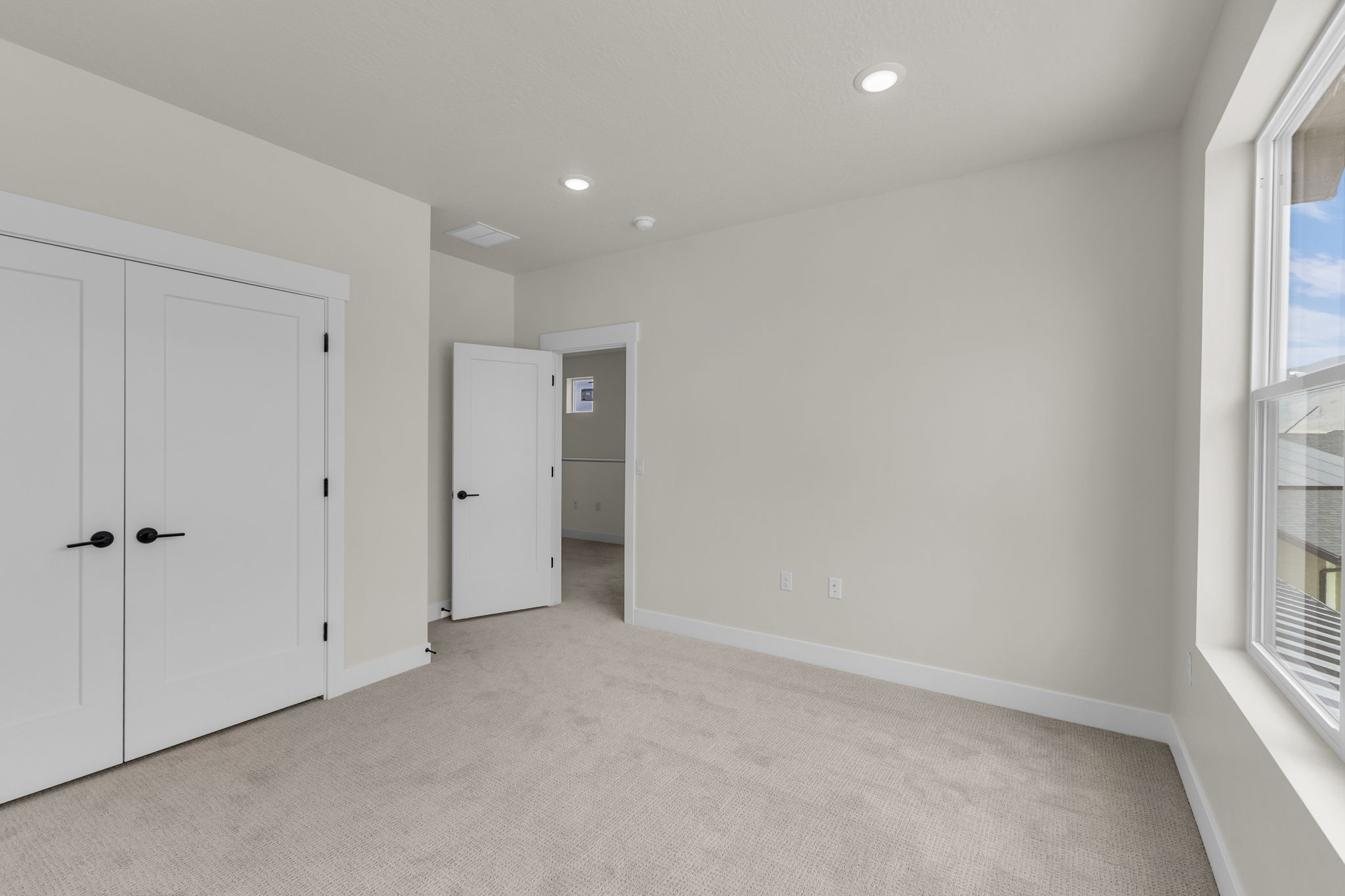 Magnolia home detail 18