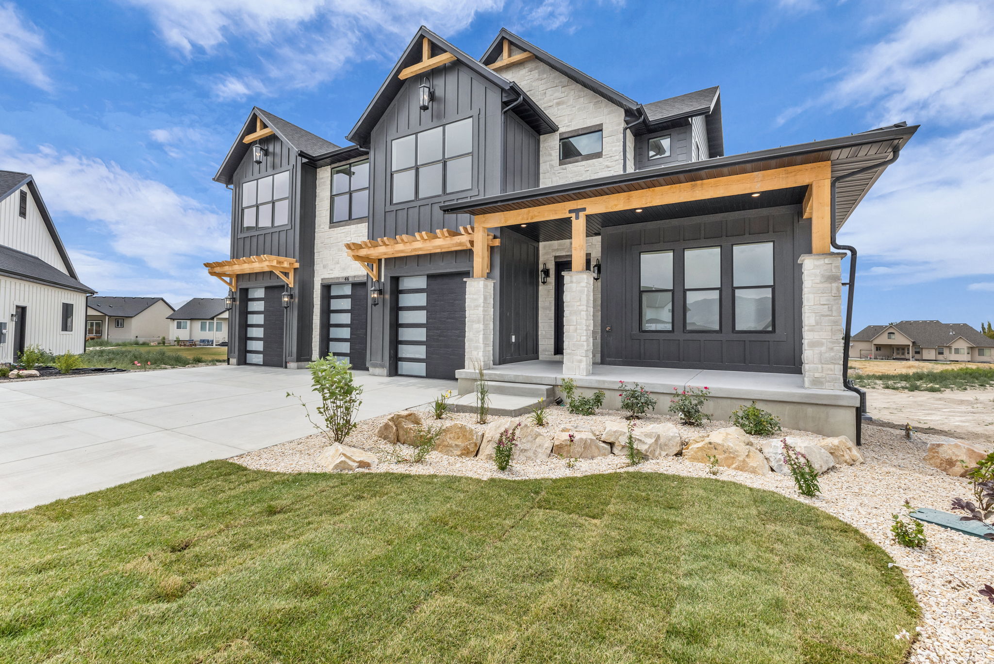 Magnolia home detail 29