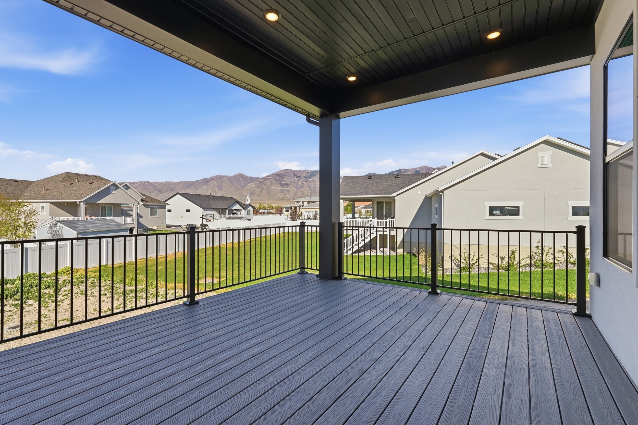 Chestnut – Modern home detail 44