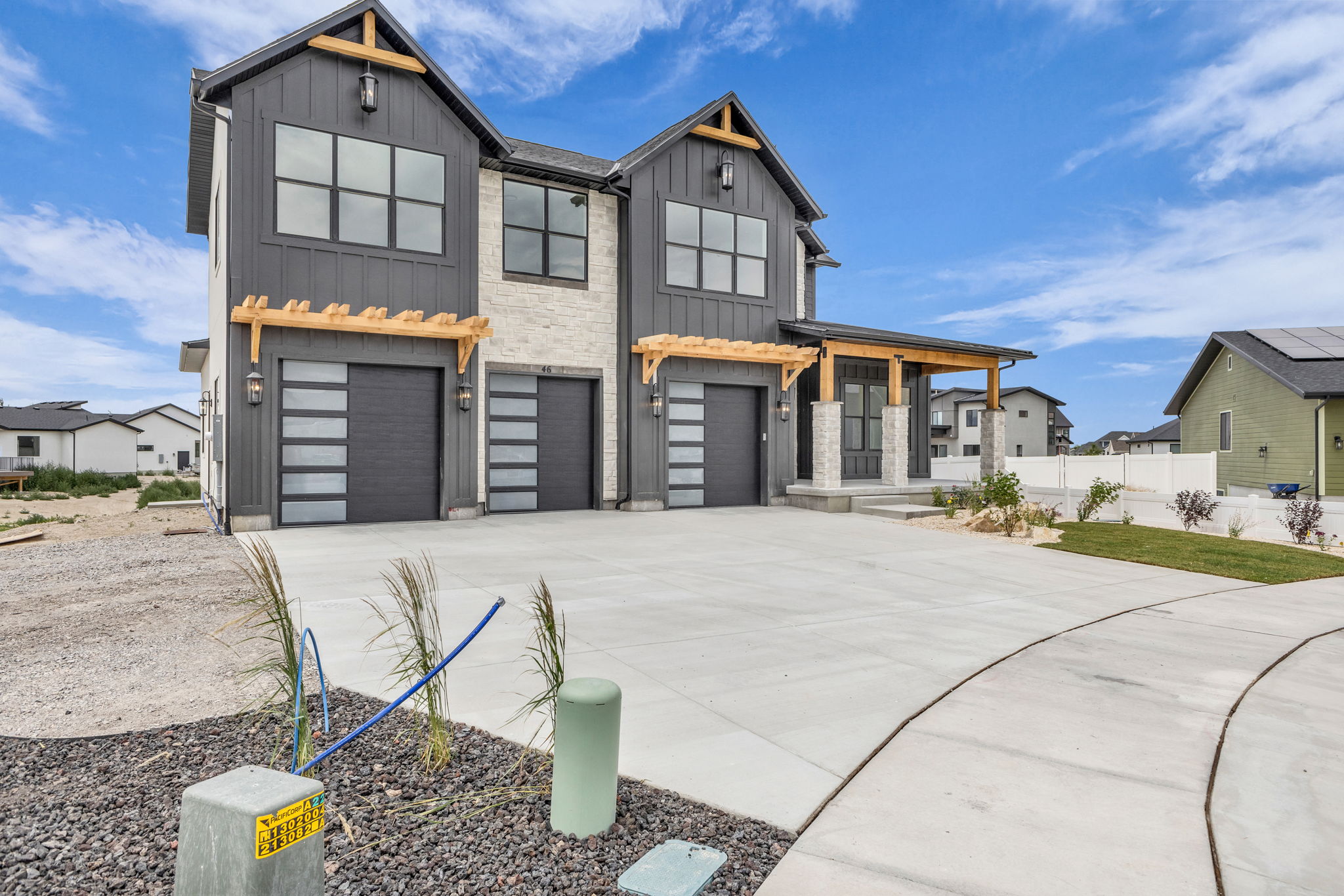Magnolia home detail 28