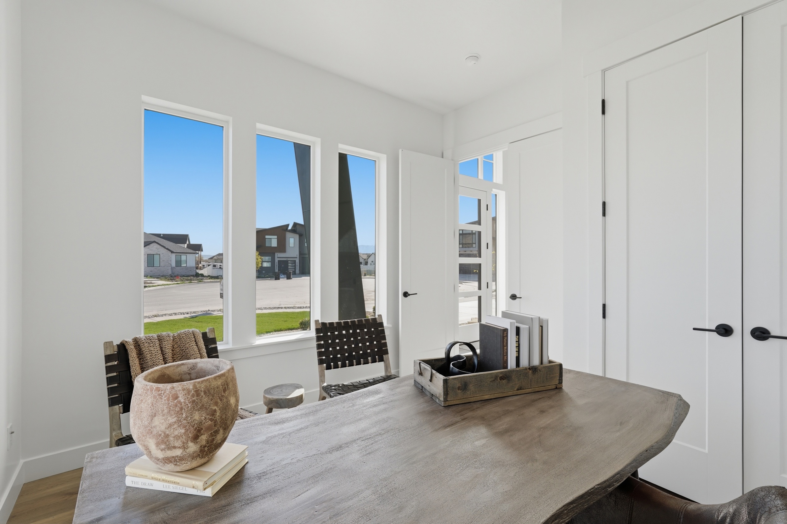 Chestnut – Modern home detail 18