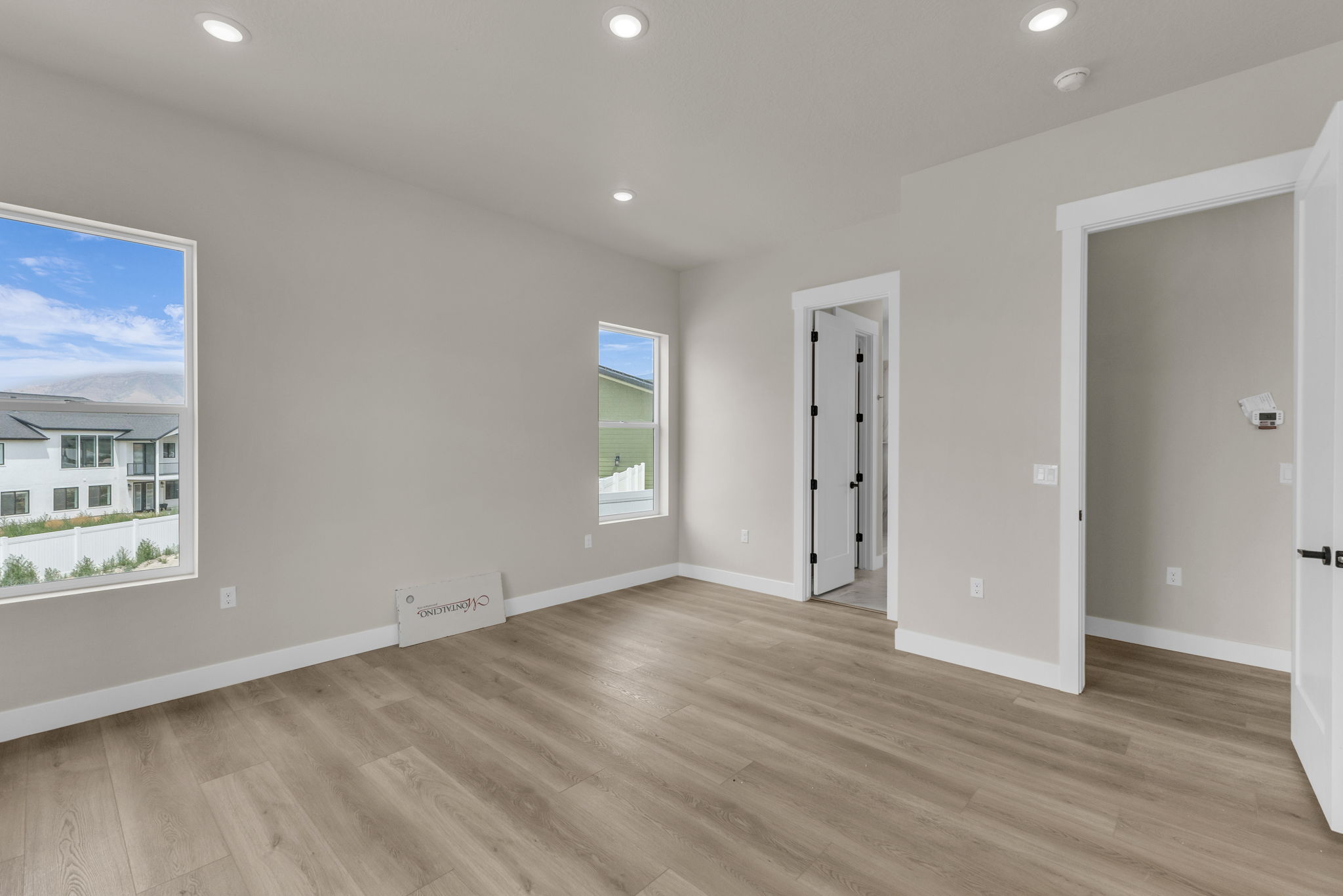 Magnolia home detail 7
