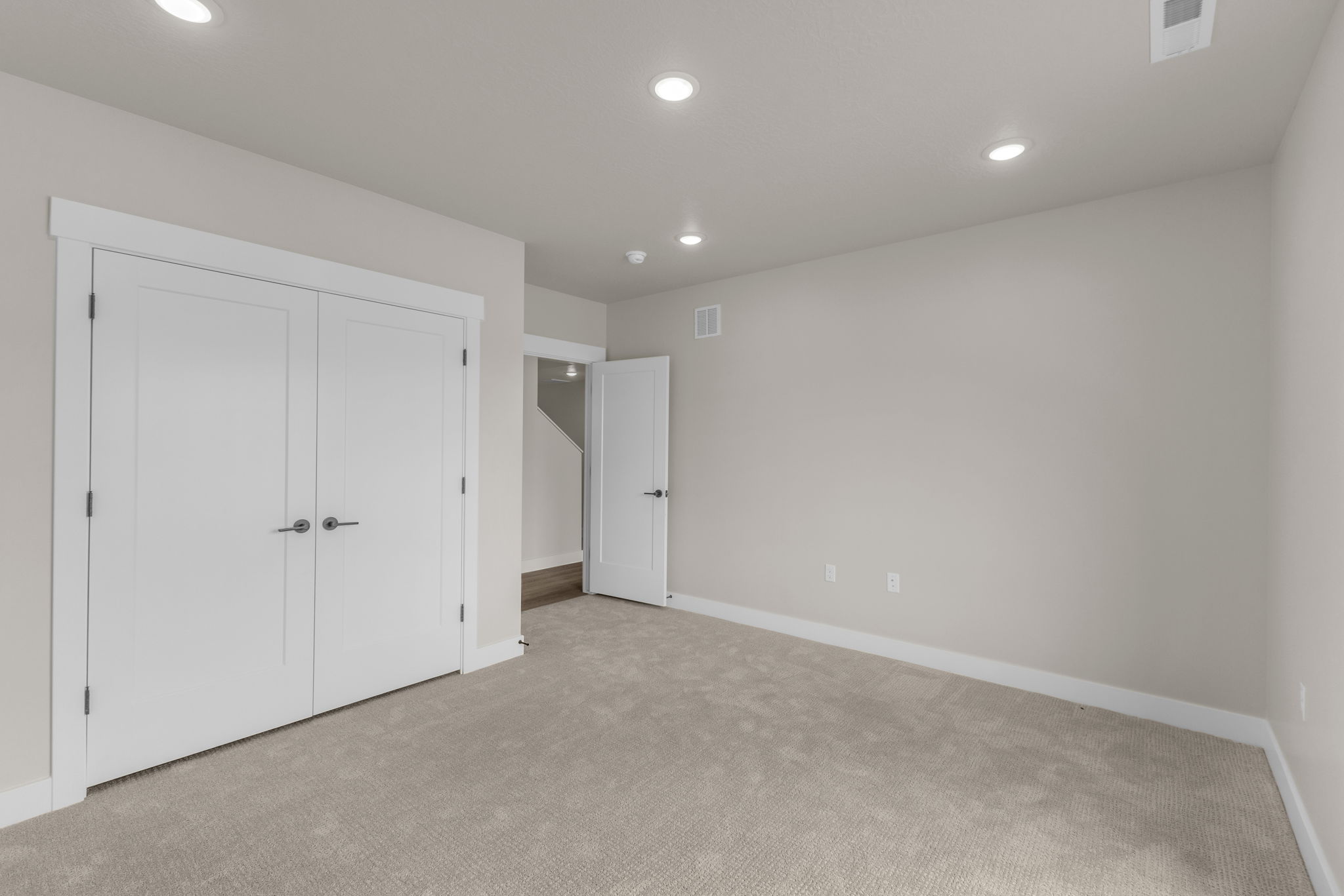 Magnolia home detail 12